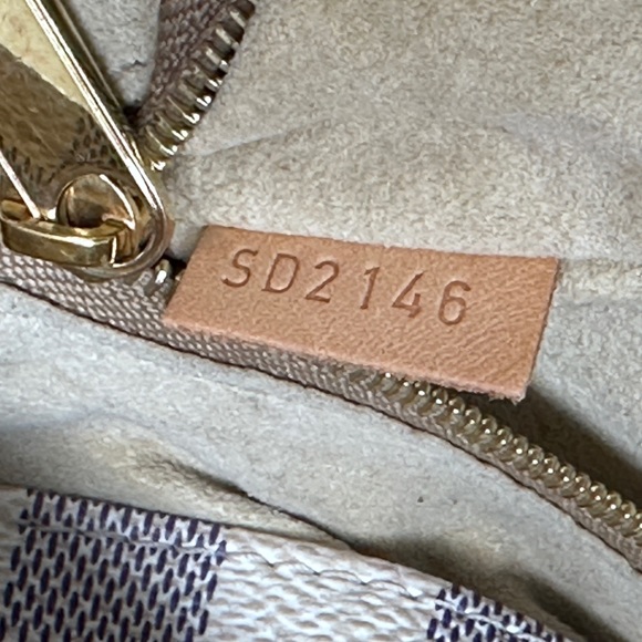 Authentic Louis Vuitton Damier Artsy Azur MM - Picture 7 of 12